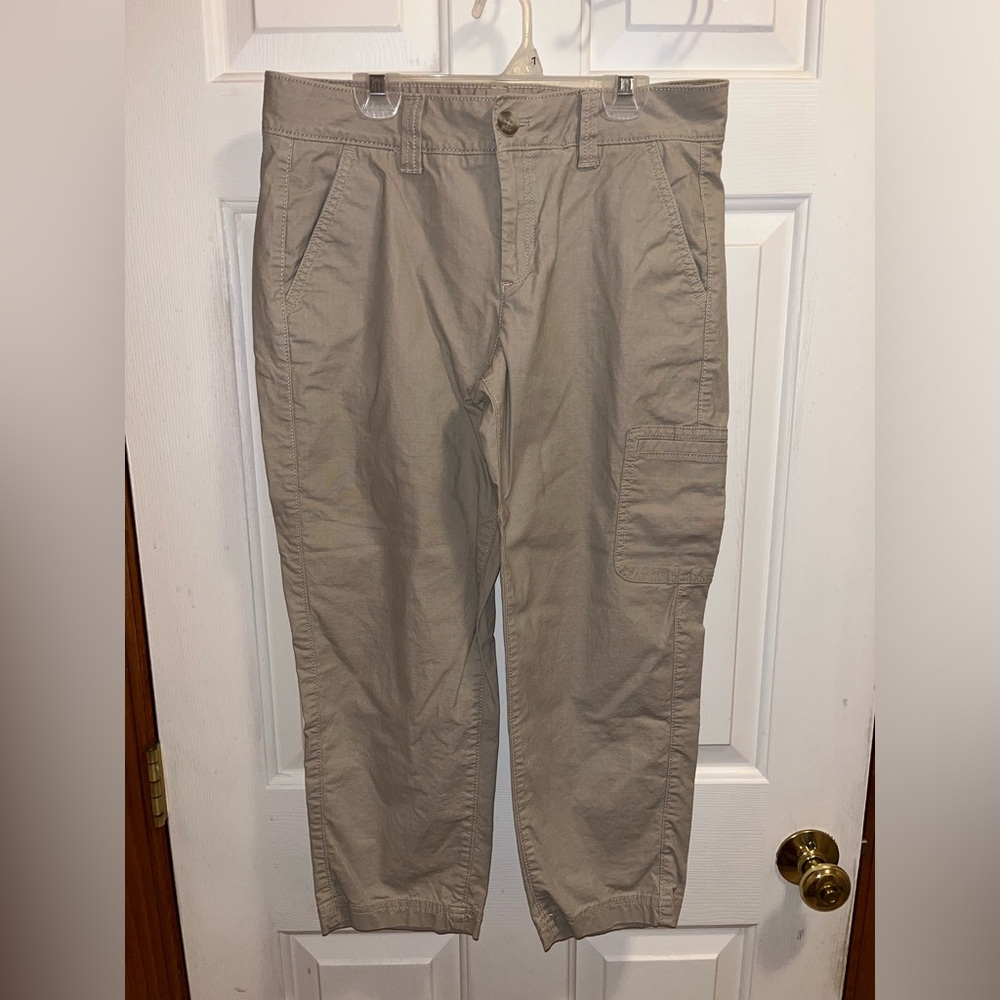 Eddie Bauer Women Size 6 Khaki/Beige Capris
